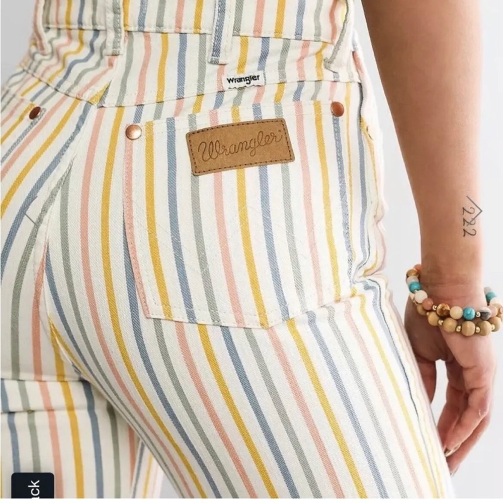 NWT Wrangler Women's Size 27X32 Pastel Rainbow 622 Wanderer Flare Denim Jeans
